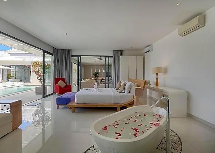 Paradise 3 Bedroom Private White At Canggu Y045 Pererenan