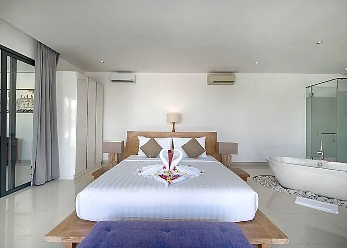 Paradise 3 Bedroom Private White At Canggu Y045 ホテル
